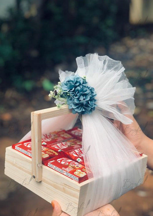 Elegant KitKat Gift Basket | GB-099